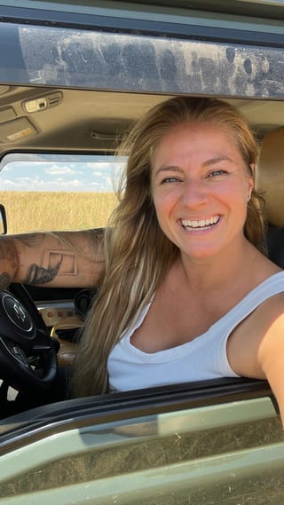 Loni James